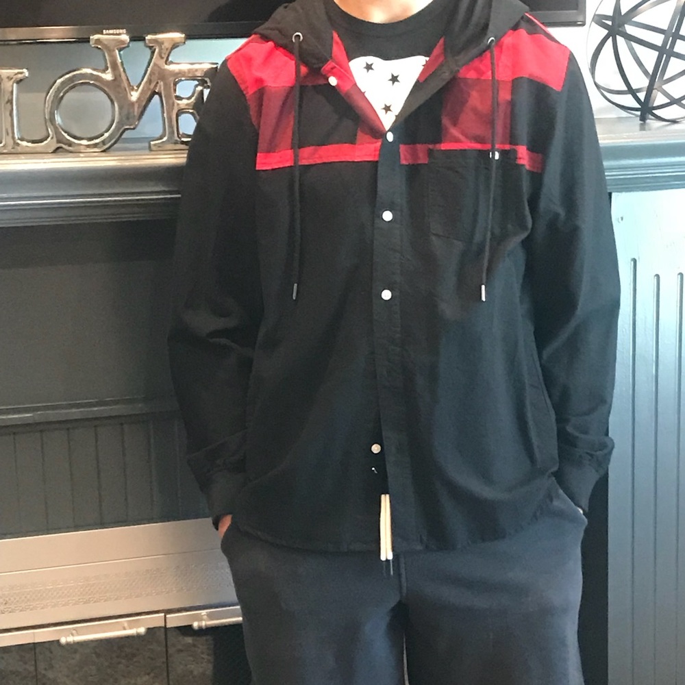 NEW MEN’S STYLISH BLACK & RED BUTTON  UP HOODIE
